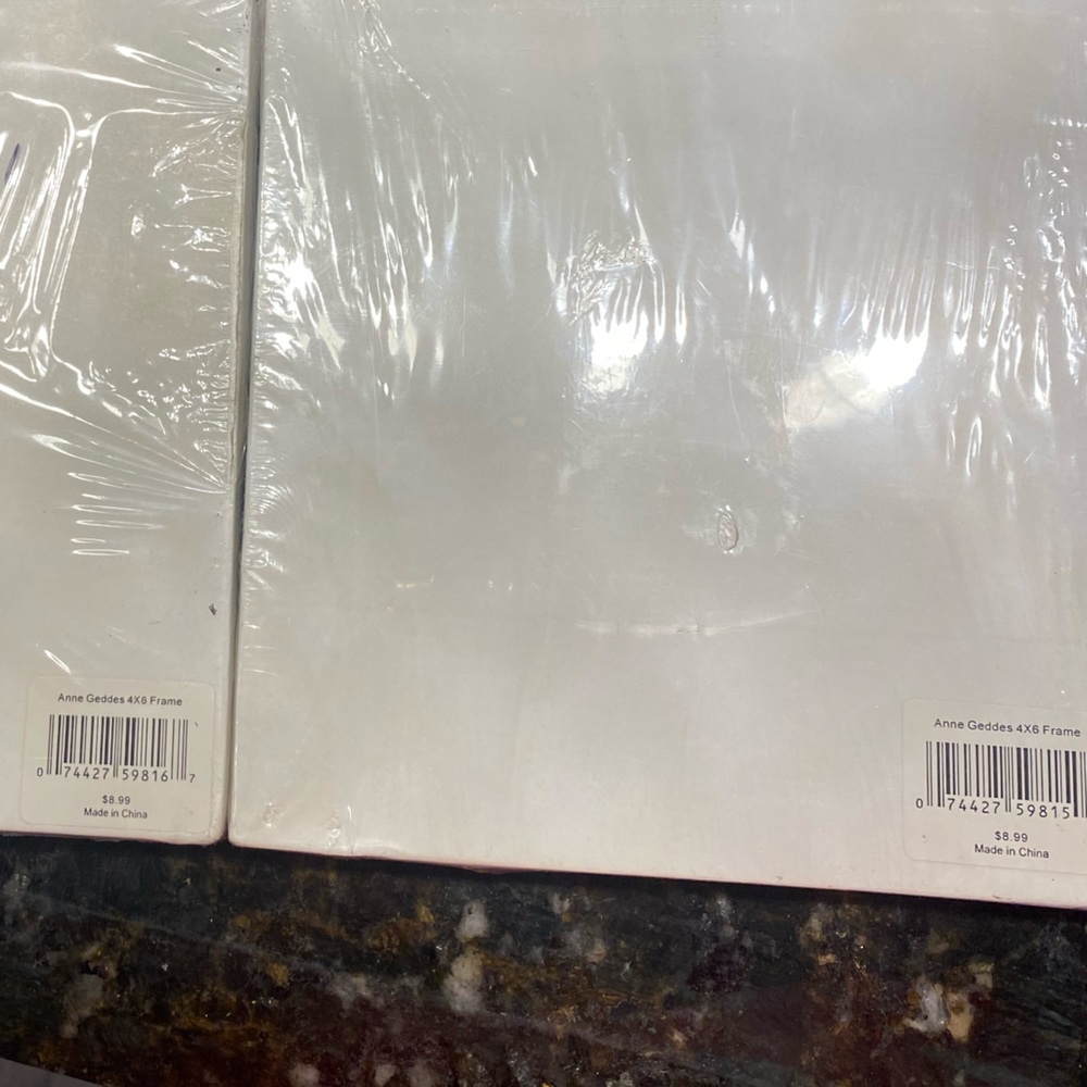 NWT BRAND NEW TWO ANNE GEDDES 4X6 picture frames - Picture 5 of 5